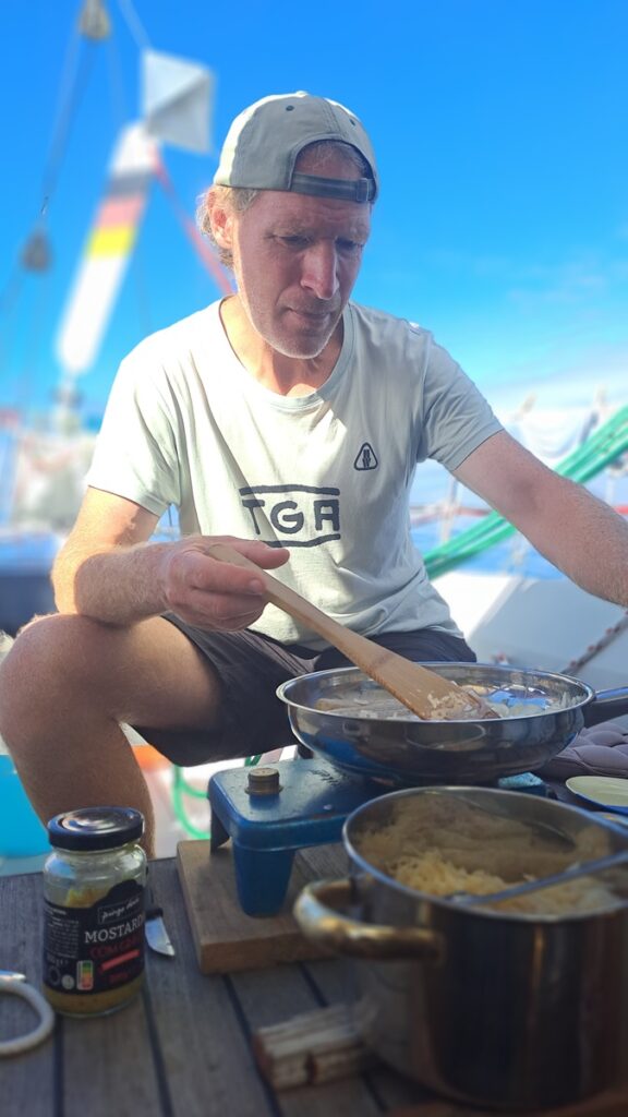 036_Pustekuchen_kochen-bei-Flaute ⛵RONDÉE ATLANTIQUE😉