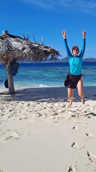 50_Postkarten-Karibikinseln_Mopion-Sprung-hochv