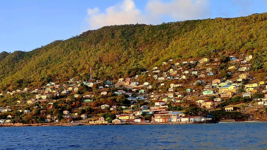 #060_Drei-einsame-Inseln_RONDÉE-ATLANTIQUE Drei einsame Inseln Bequia Süd (Mittel)