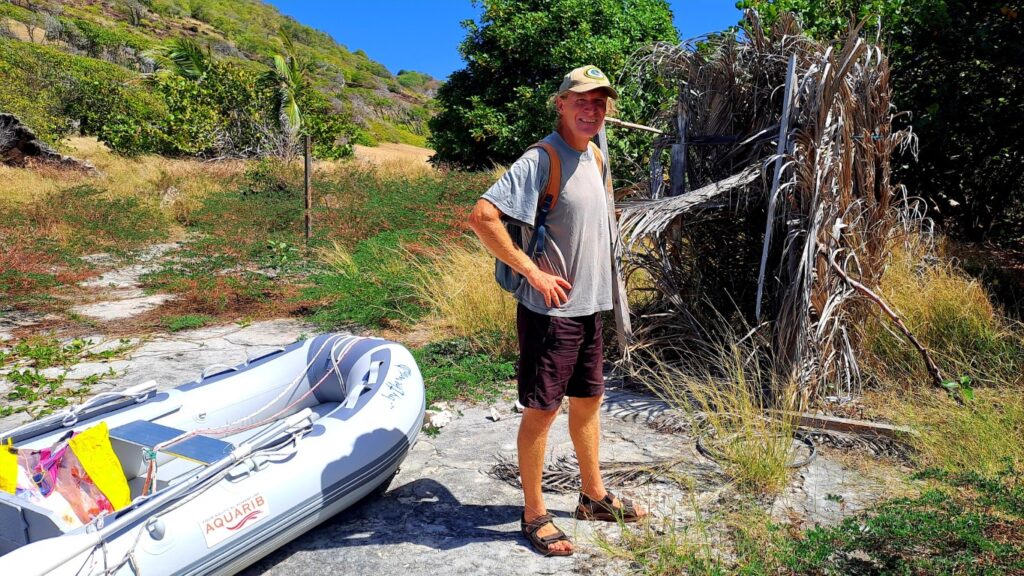 #060_Drei-einsame-Inseln_RONDÉE-ATLANTIQUE Drei einsame Inseln Petite Nevis Anlanden (Mittel)