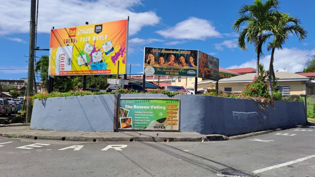 #072 Boje bei Roseau auf Dominica RONDÉE ATLANTIQUE