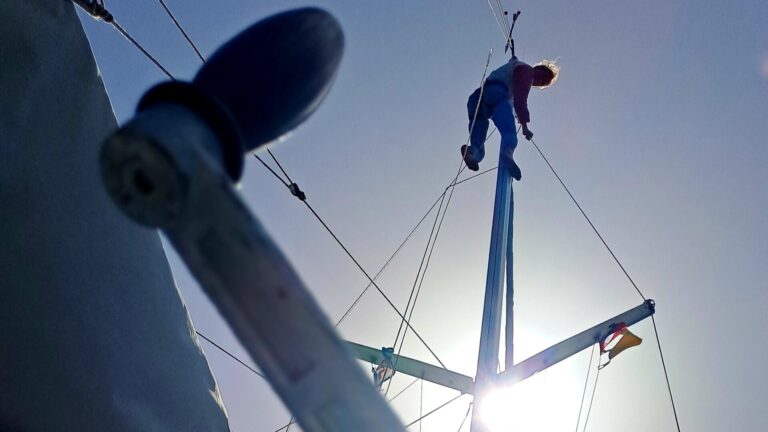 Read more about the article 081 Rigg- & Segelcheck vor Green Island auf der ⛵RONDÉE ATLANTIQUE😉